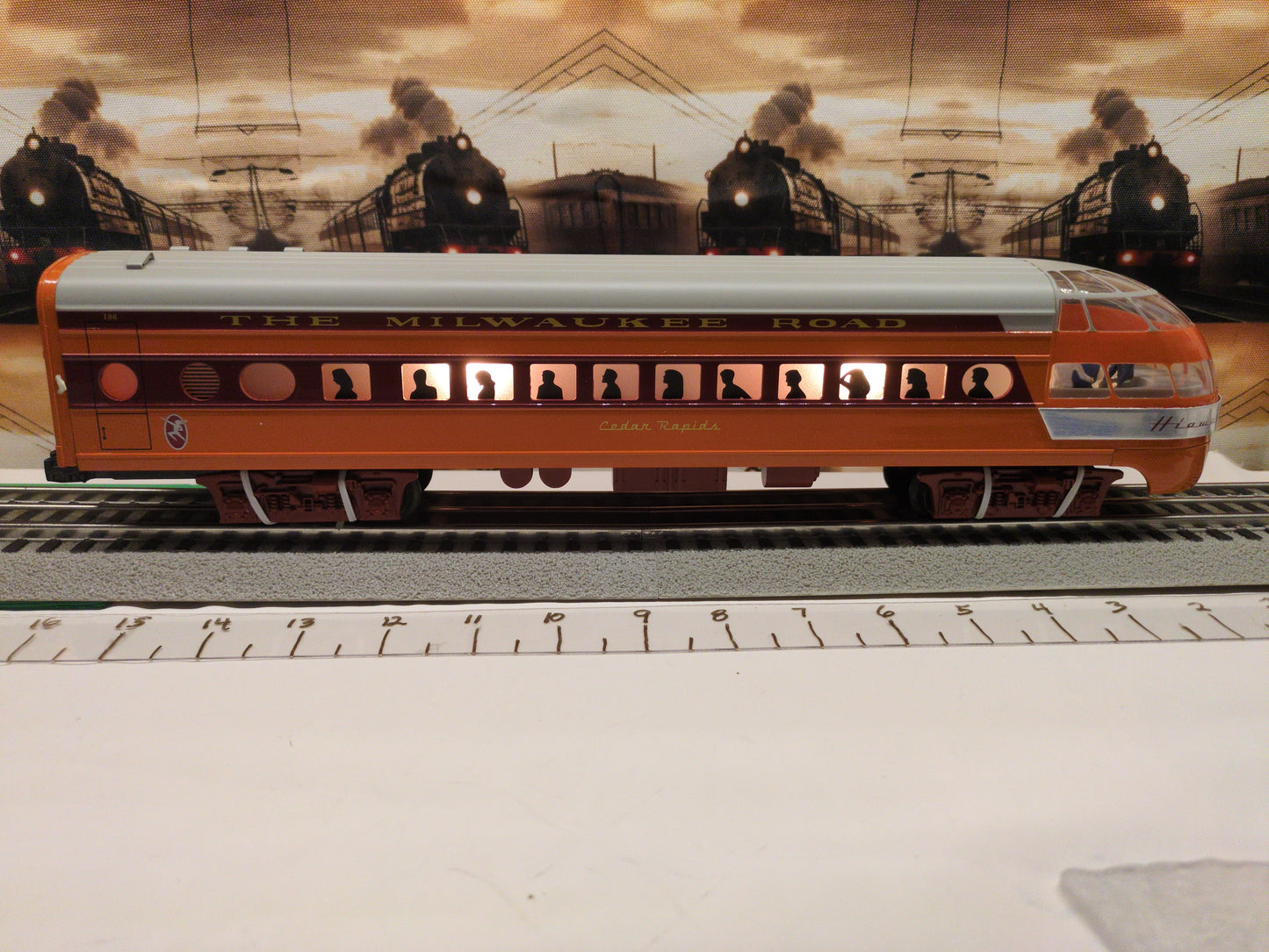 Lionel Milwaukee Road Hiawatha Skytop 15" Aluminum Passenger Car Set 6-19184 FREE SHIPPING!