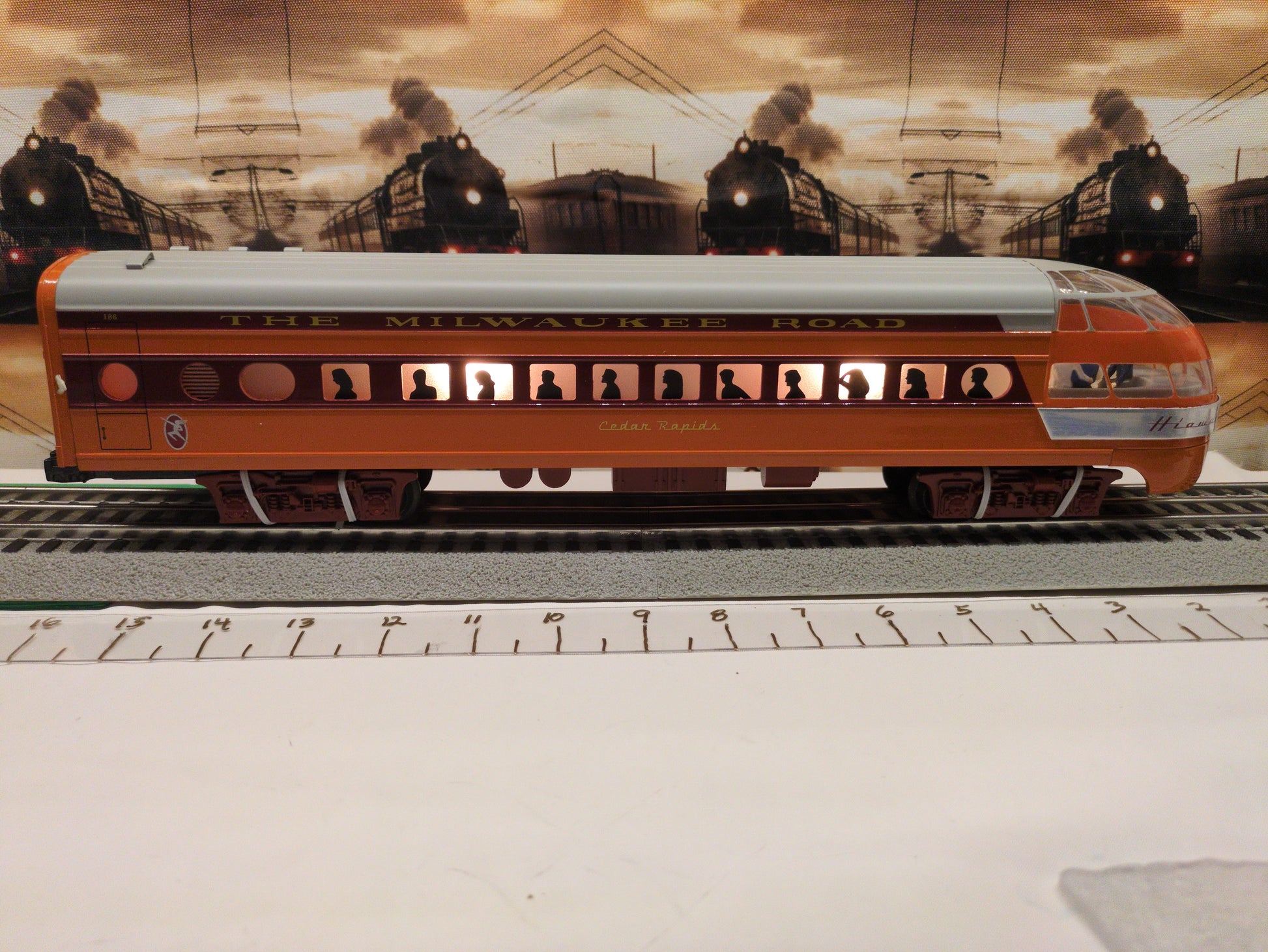 Lionel Milwaukee Road Hiawatha Skytop 15" Aluminum Passenger Car Set 6-19184 FREE SHIPPING!