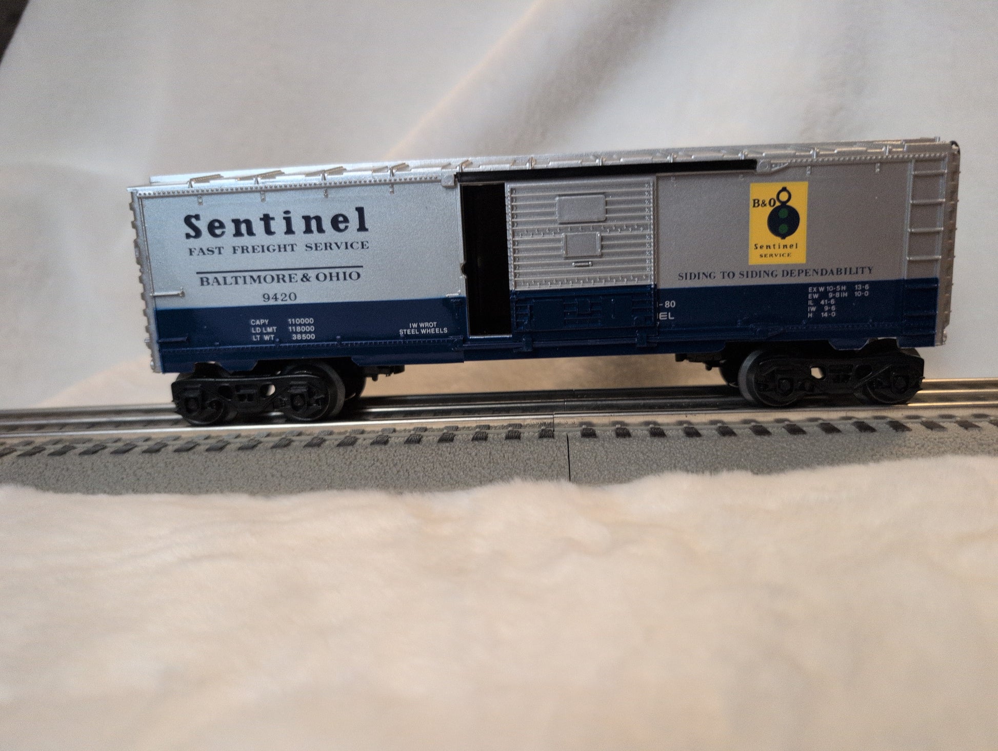 Lionel Baltimore and Ohio Boxcar 6-9420