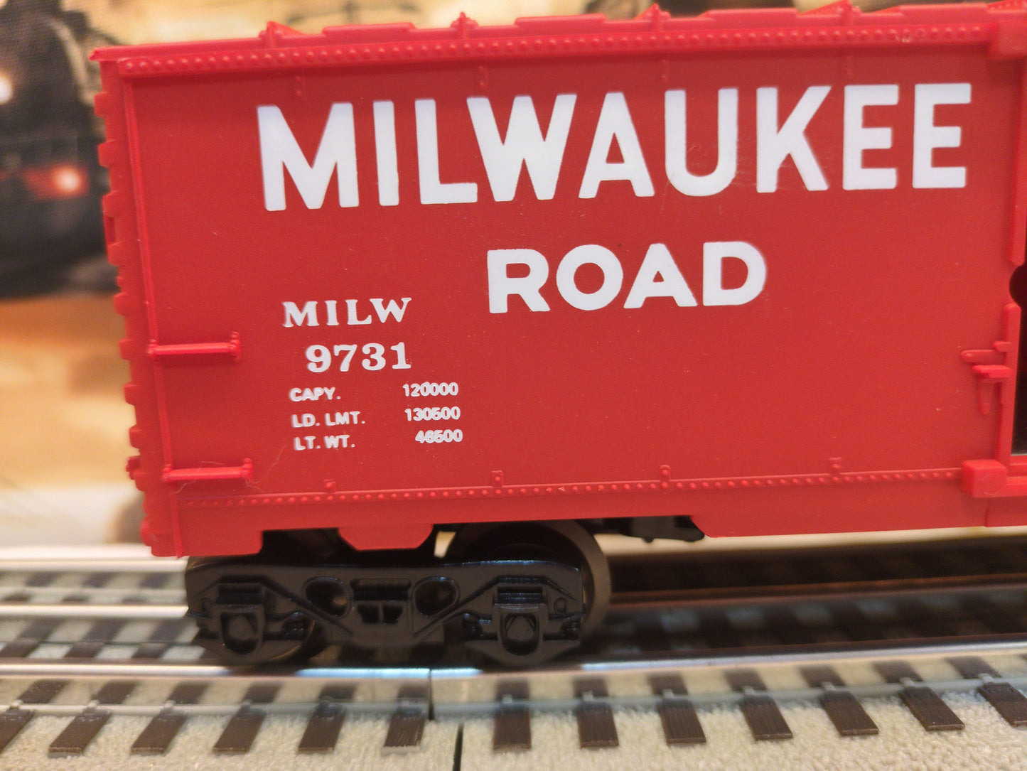 Lionel Milwaukee Road Boxcar 6-9731