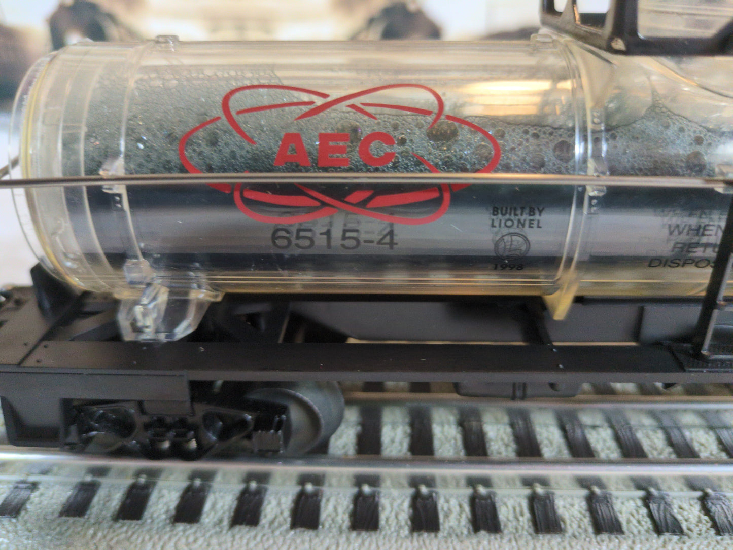 Lionel AEC Reactor Fluid Tank Car #6515-4 6-16160