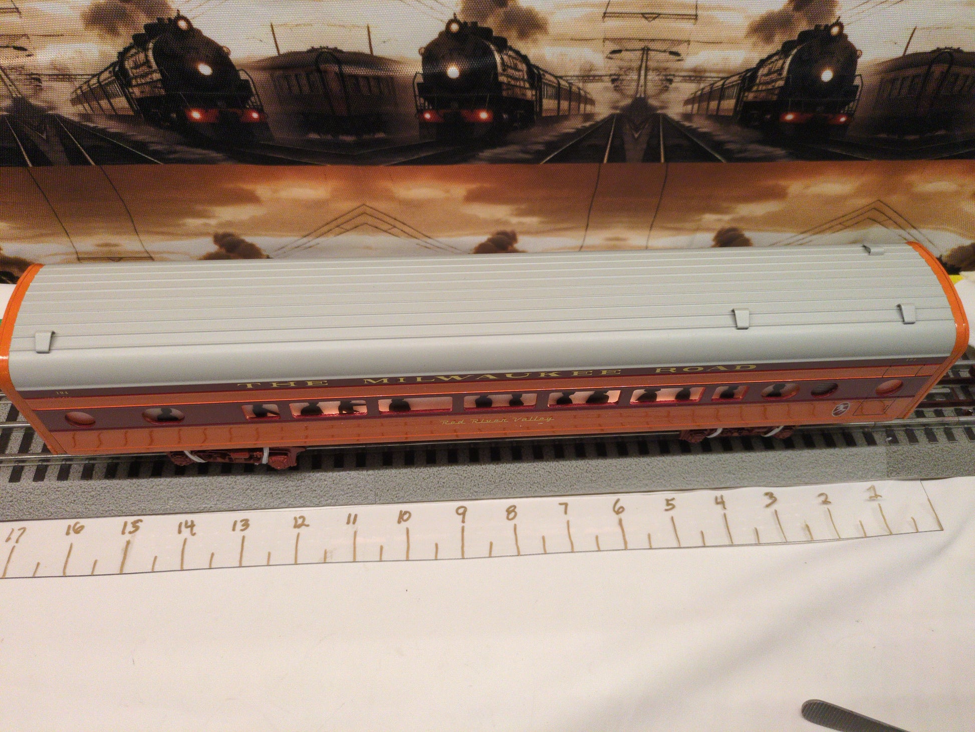 Lionel Milwaukee Road Hiawatha Skytop 15" Aluminum Passenger Car Set 6-19184 FREE SHIPPING!