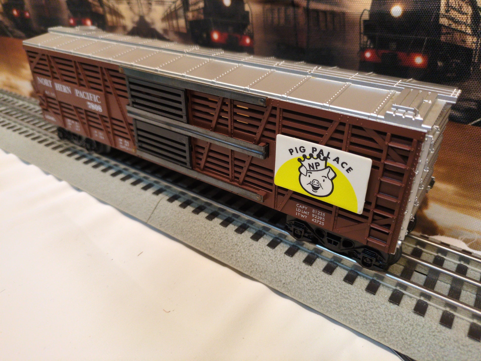Lionel Northern Pacific Pig Palace Stock Car 6-7808